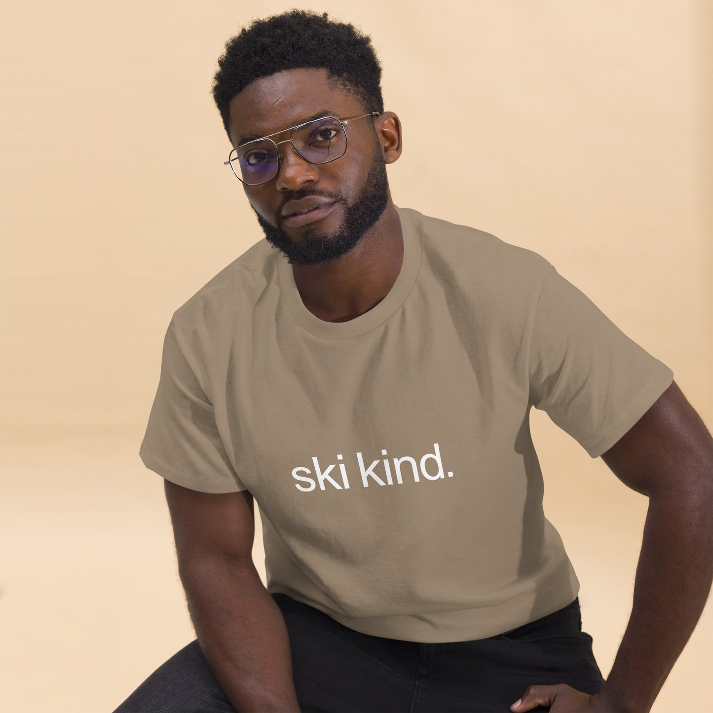 CS0017 - 01001 - ski kind Men's Classic Tee