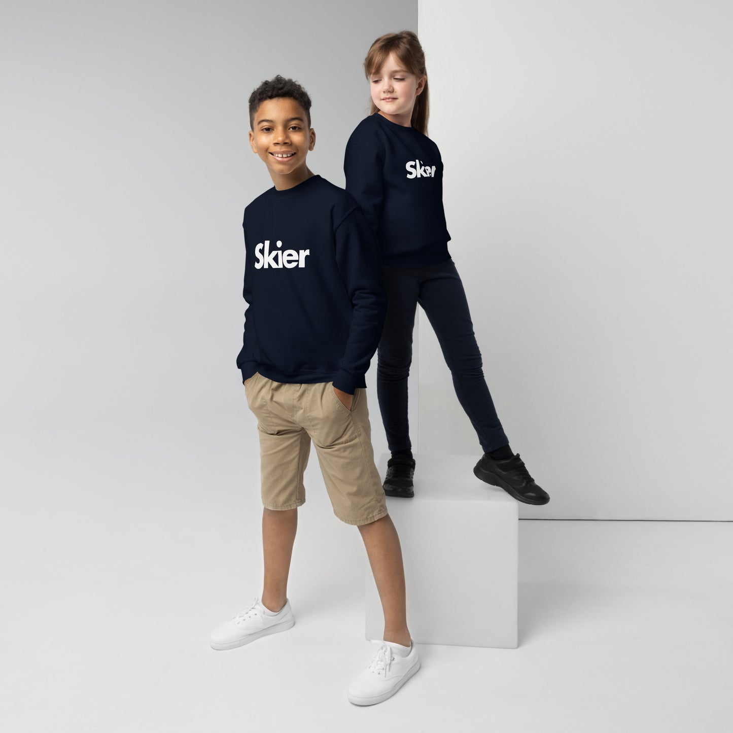 CS0020 - 03005 - Skier Unisex Youth crewneck sweatshirt