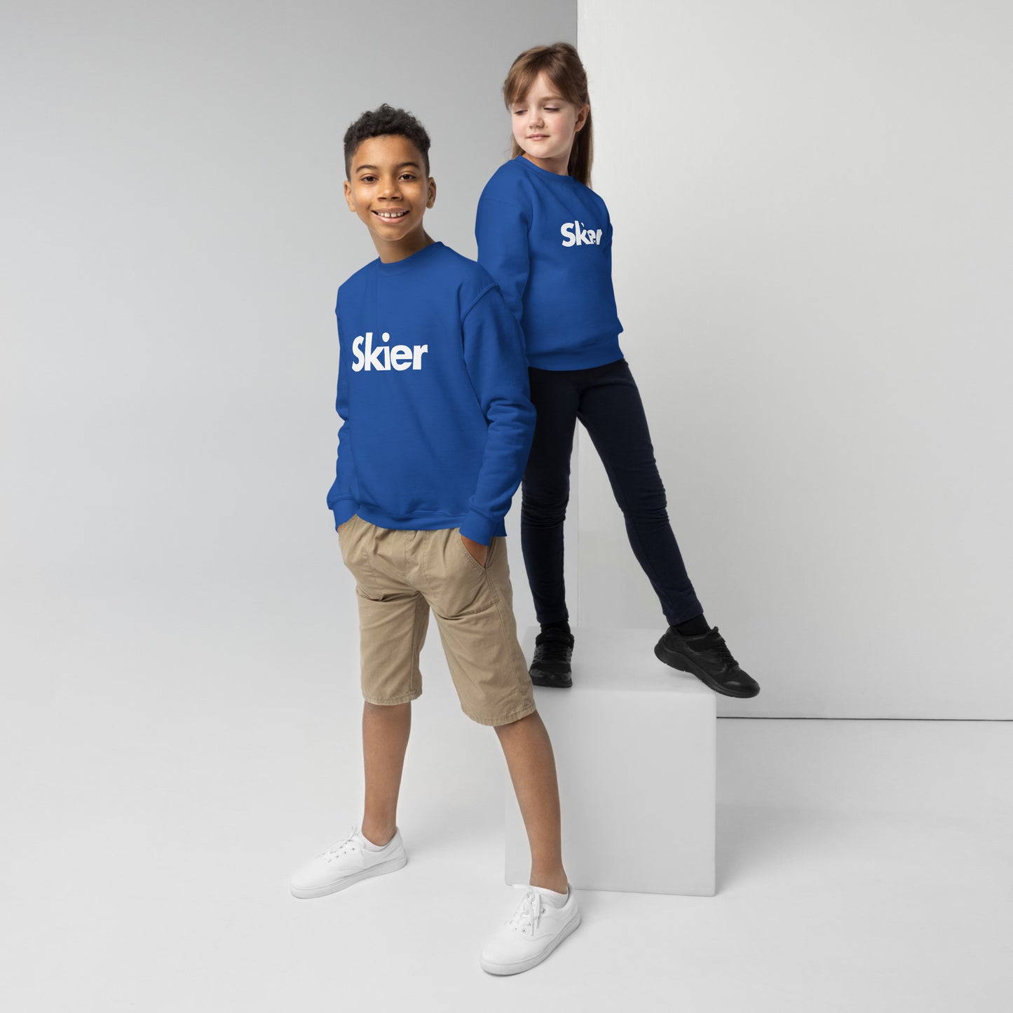 CS0020 - 03005 - Skier Unisex Youth crewneck sweatshirt